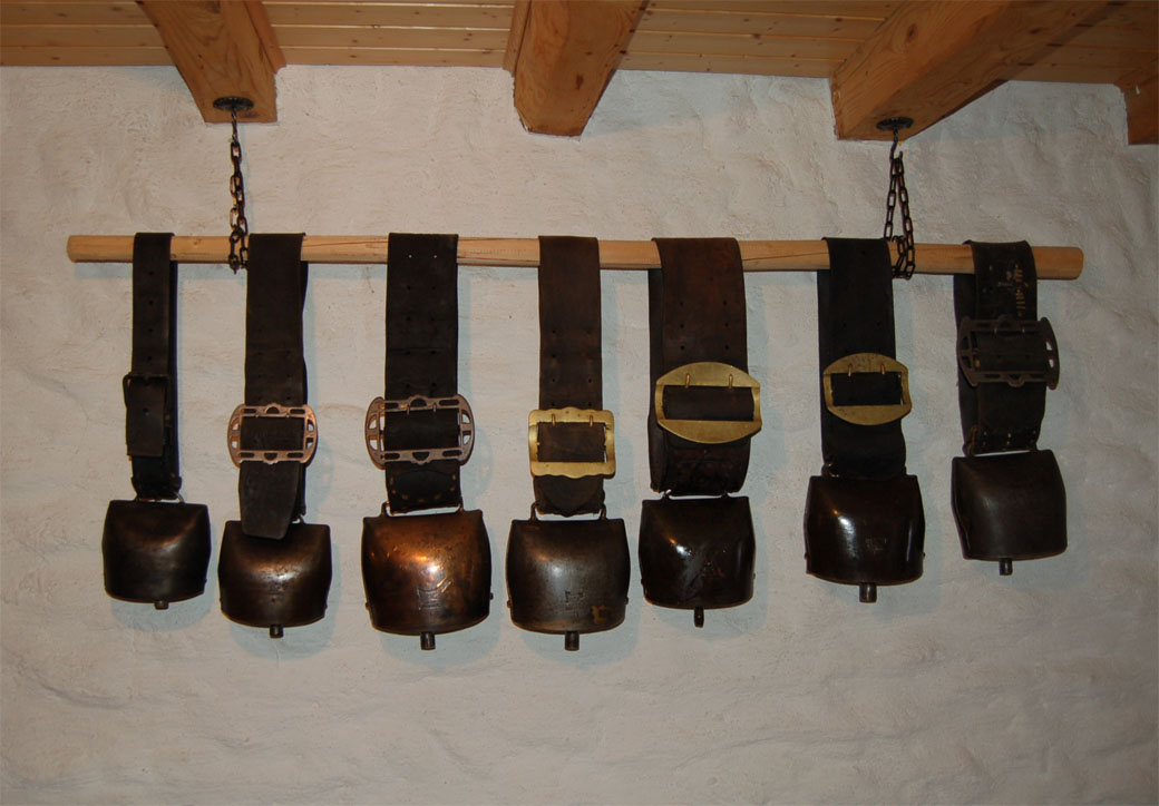 gal/Cloches de collections- Collection bells - Sammlerglocken/Perche de chamonix.jpg